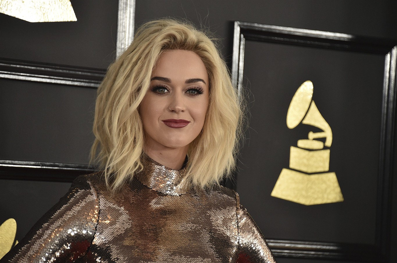 Katy Perry Says She Prayed The Gay Away As A Youth 570 NEWS